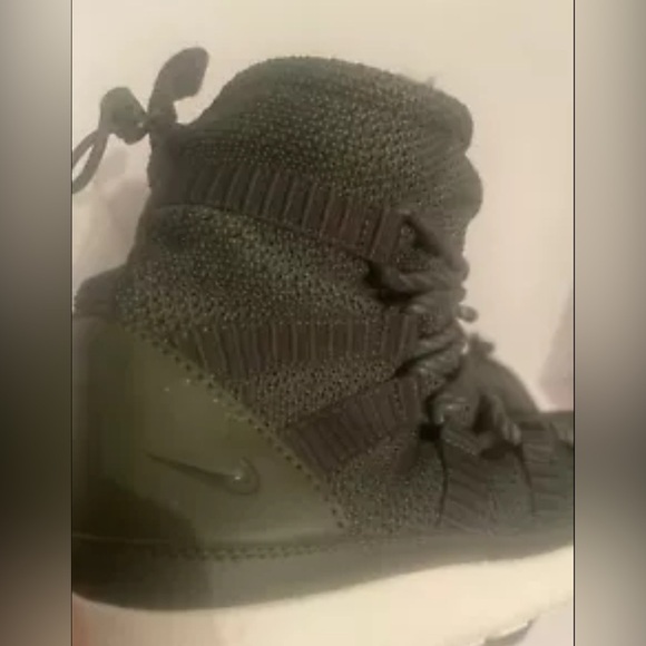 Nike ROSHE ONE High Sneaker Boots Womens Size 5.5 Green Fur Lining - Picture 3 of 5